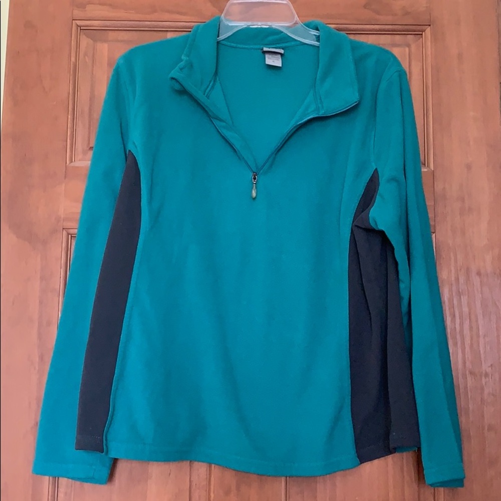 Teal top